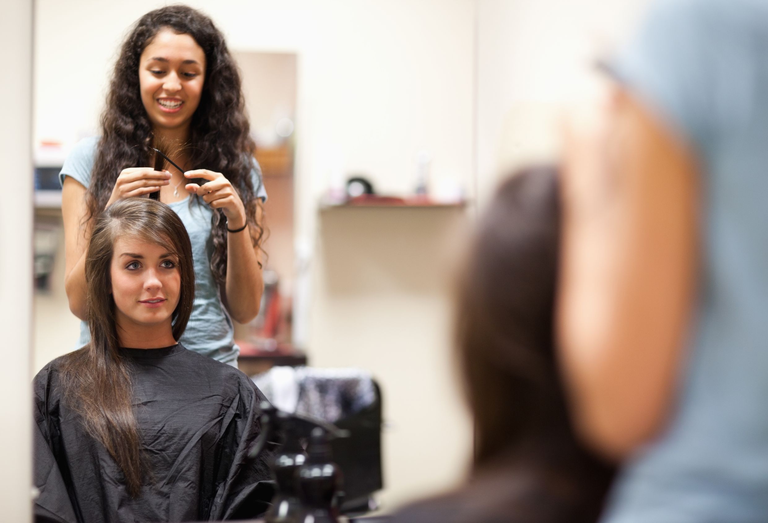 Considering Beauty School? Important Questions to Ask First
