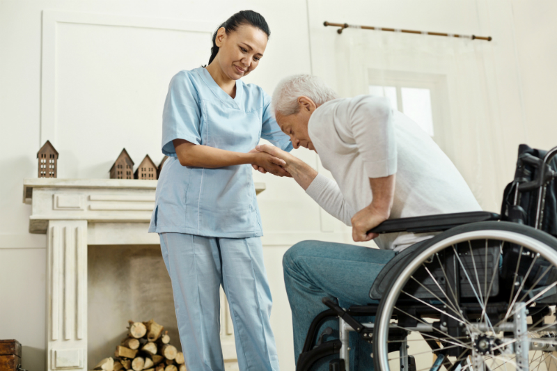 Three Reasons Why Hiring In-Home Care in Orland Park is a Good Decision